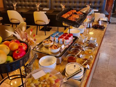 A leisurely breakfast